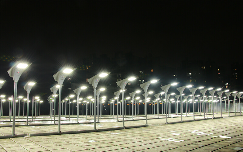 户外防水人体感应太阳能路灯