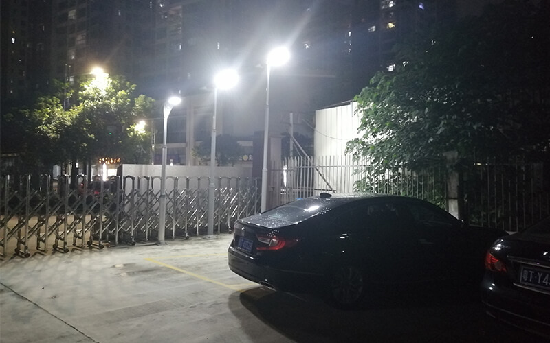 户外防水人体感应太阳能路灯