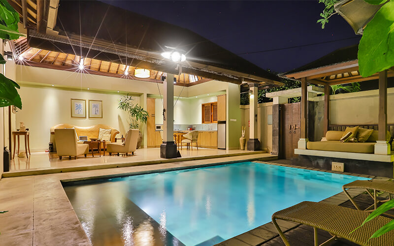 人体感应三面发光太阳能壁灯