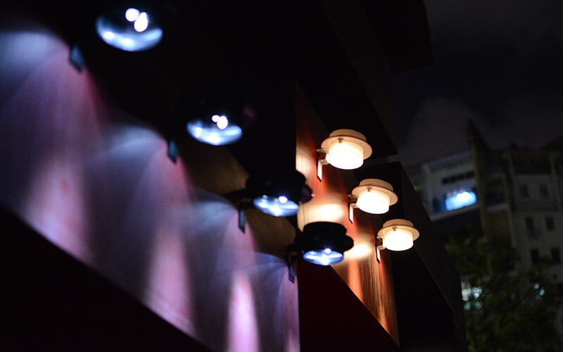 户外防水太阳能圆形水槽灯