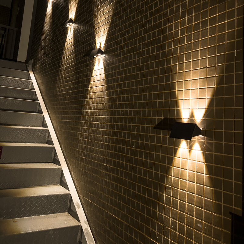 太阳能上下发光壁灯