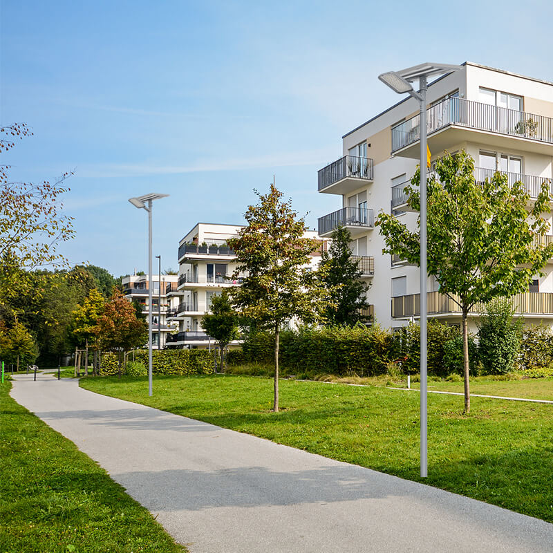 压铸铝挑臂30w40w50w太阳能路灯